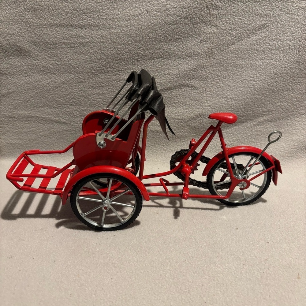 Miniature die-cast Red 3-Wheeled cycle Rickshaw Carriage Vietnam Antique Coin - Picture 1 of 7